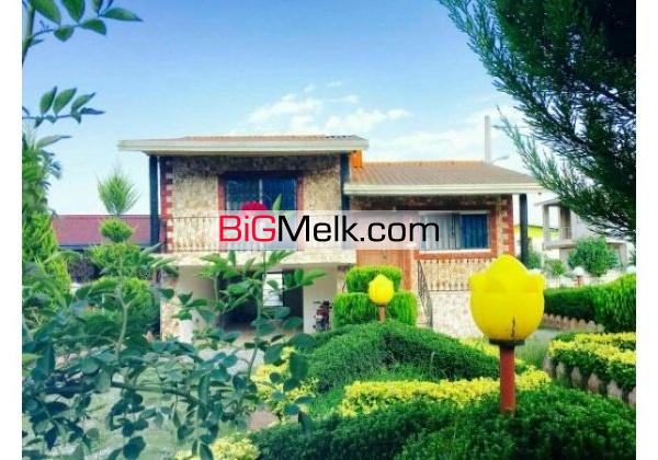 فروش ویلا  250 متر زمین حیاط کاری شده شیک