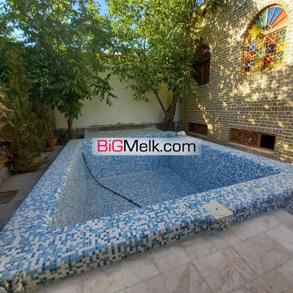 360 متر باغ ویلا با قیمت عالی در محمدشهر کرج