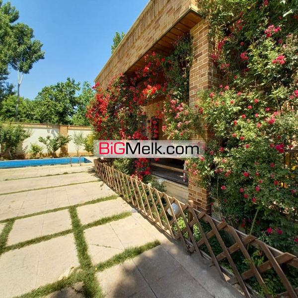 1170 متر باغ ویلای لوکس و سرسبز در شهریار