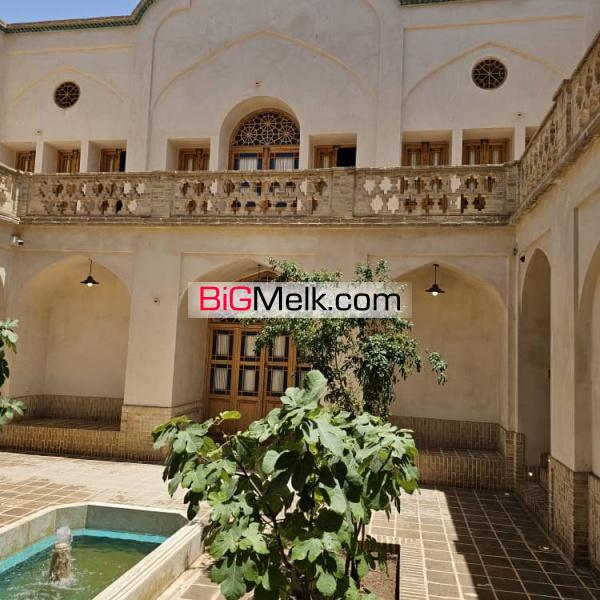 فروش هتل سنتی فول تجهیز و کلید نخورده در کاشان