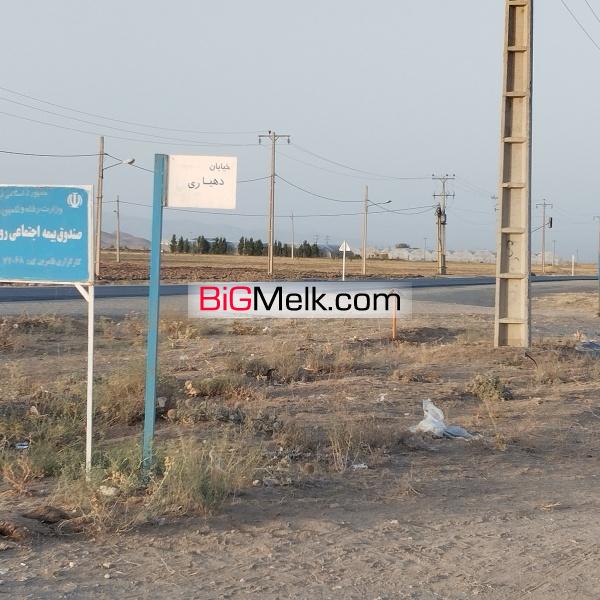 زمین ۲۰۰۰ متری با کاربری مسکونی