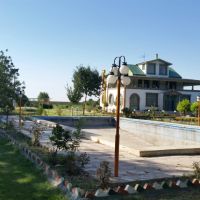 کشت و صنعت مکانیزه و دامداری نمونه در اراک